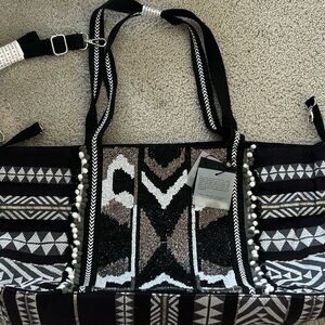 Chic Black and White Geometric Tote